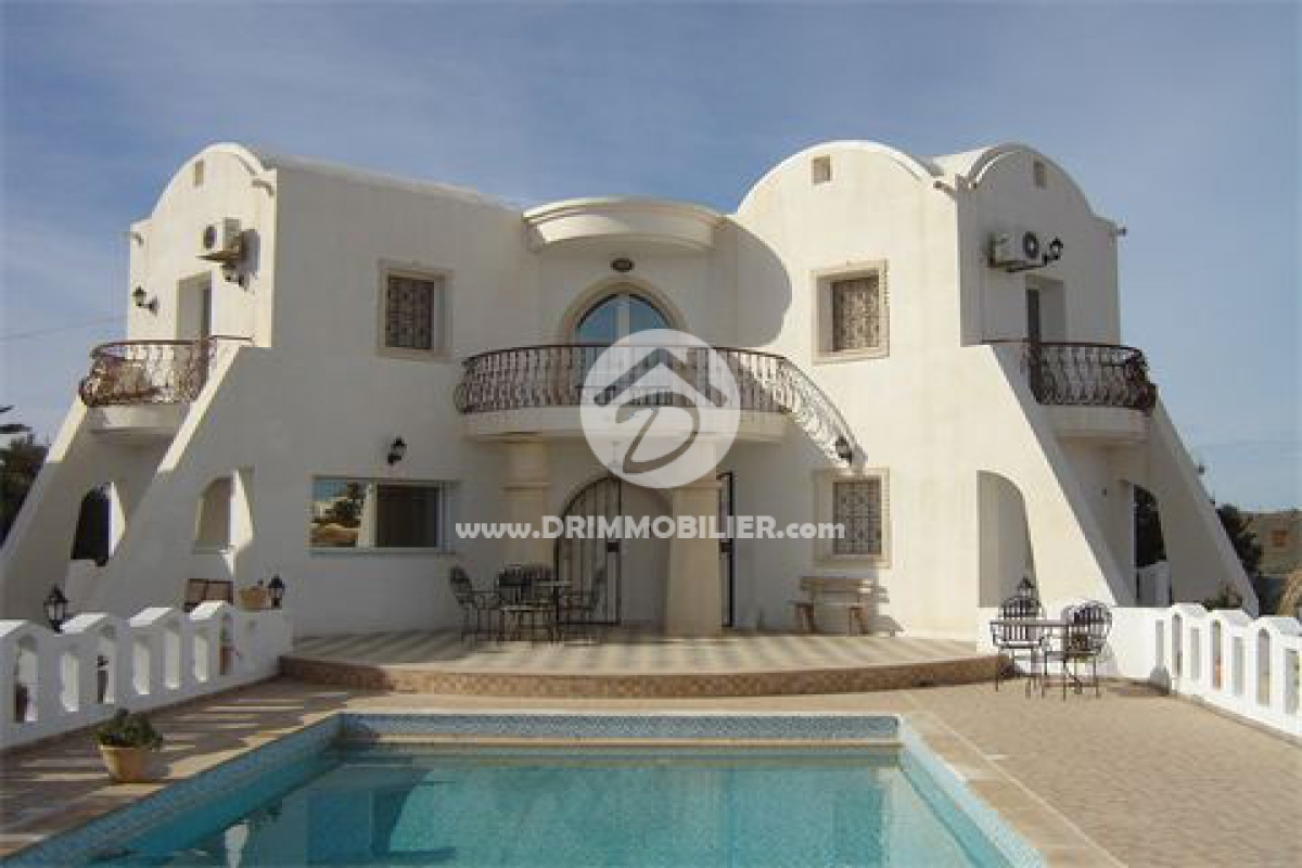 L 11 -                            Koupit
                           Villa avec piscine Djerba